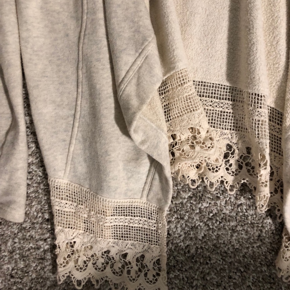 Sweater - Picture 2 of 4